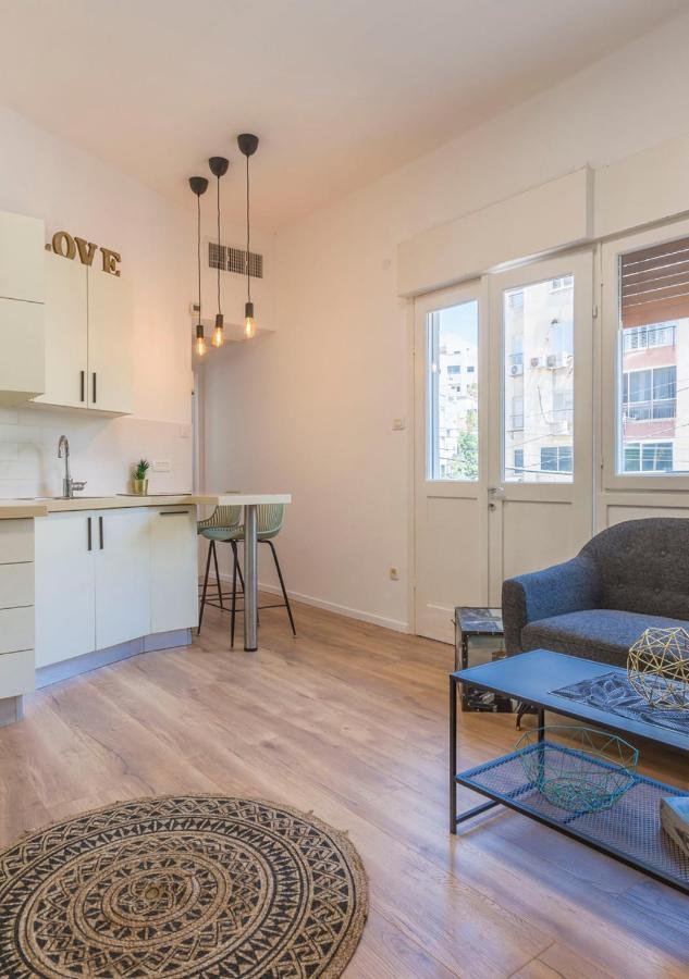 1B Patio Beach House Premium Location W/2 Balcony Tel Aviv Exterior foto